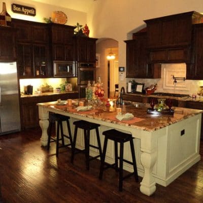 Custom Kitchen Cabinets