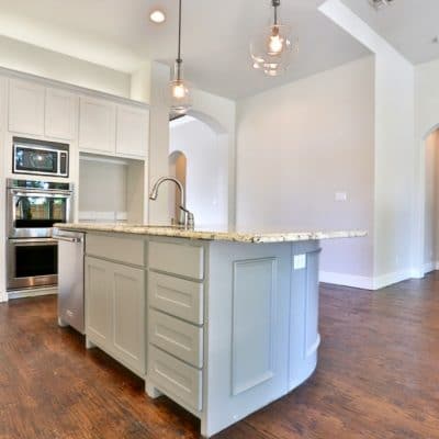 Custom Kitchen Cabinets