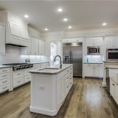 Custom Kitchen Cabinets