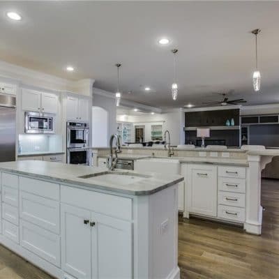 Custom Kitchen Cabinets