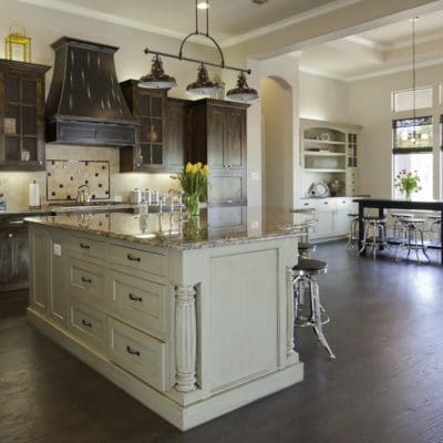 Custom Kitchen Cabinets