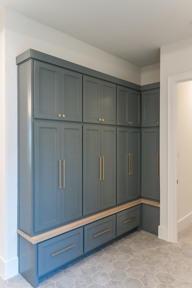 Laundry/Mud Room - Furniture-n-Cabinets